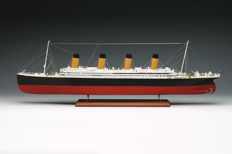 Amati R.M.S. Titanic kit 1:250