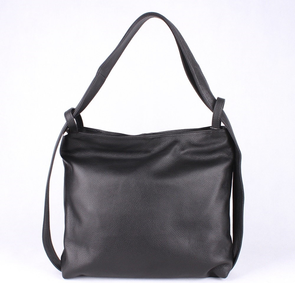 Dámská kabelka a batoh v 1 velká kožená kabelka na rameno a batoh 12 černá