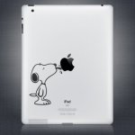 Nálepka na iPad licking Snoopy, černá