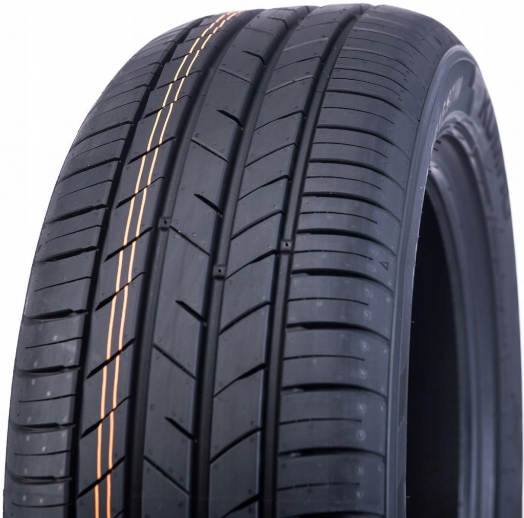 Kumho Ecsta HS52 235/55 R17 103W