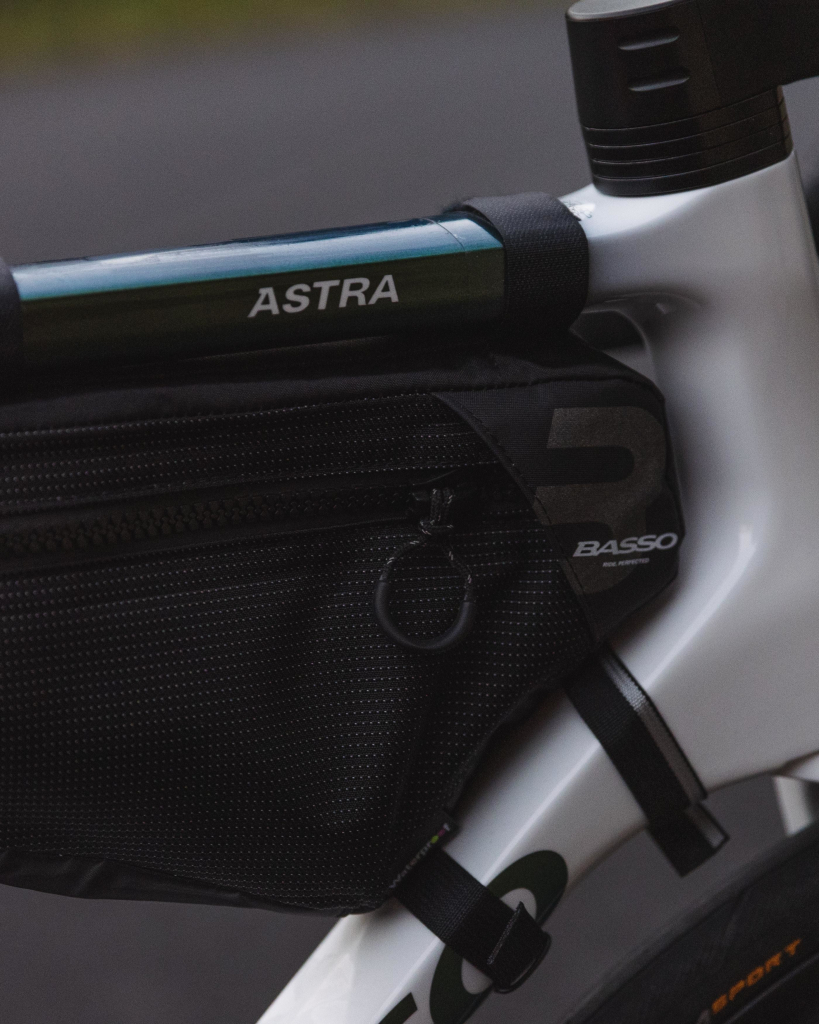 Basso Astra Disc Pop Green Sram Rival eTap AXS Microtech MrLite 2023