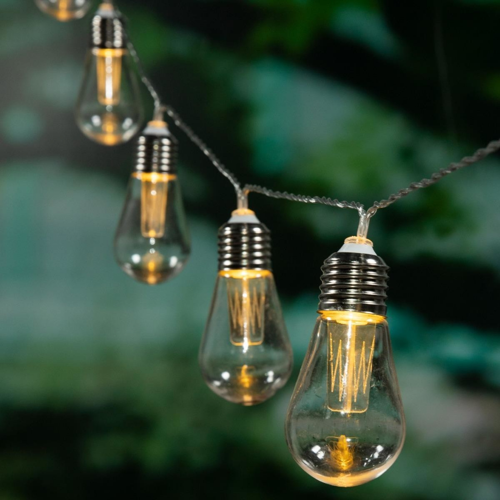 LUMILED Girlanda solární zahradní 20x LED Ozdobné žárovky A60 5,69m Teplá bílá 3000K HELIC