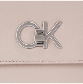 Calvin Klein kabelka Re-Lock crossbody W/Flap Sm K60K610770 Shadow Gray PE1