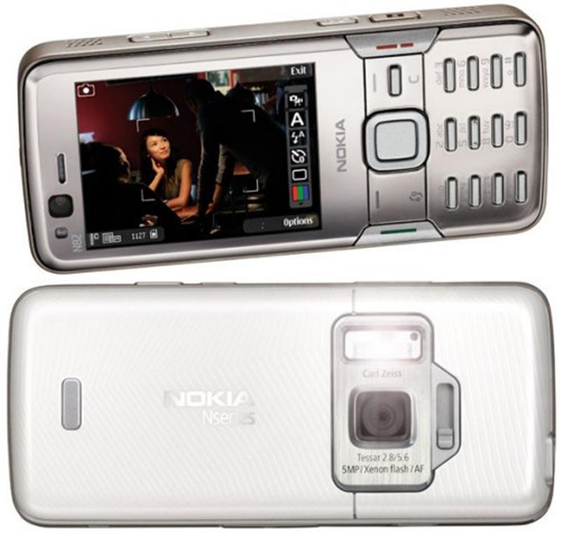 Nokia N82