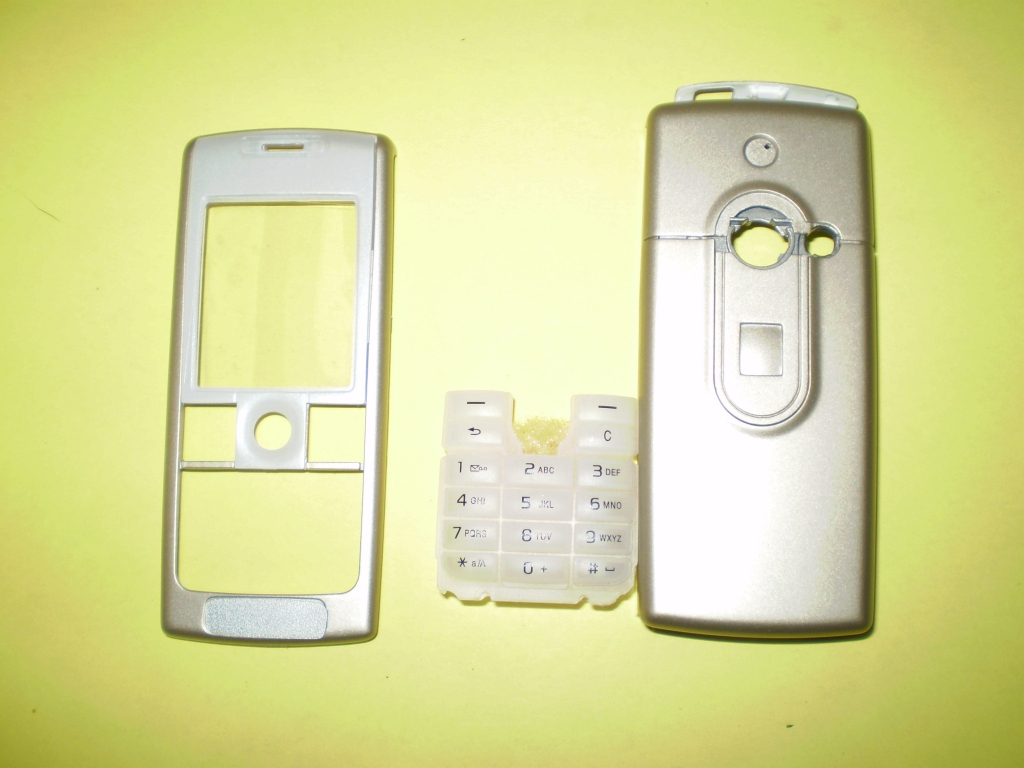 Kryt Sony Ericsson T630 bílý