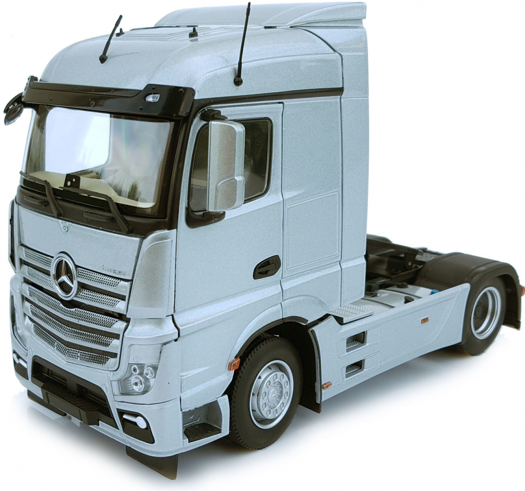 Models MarGe Mercedes-Benz Actros 4x2 Streamspace stříbrná 1:32