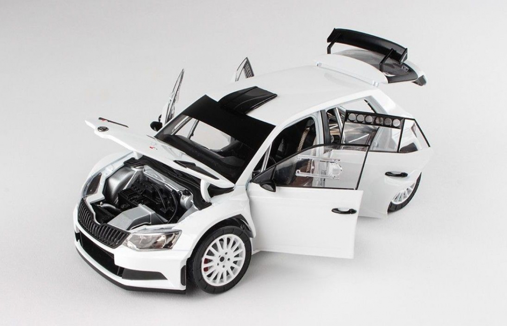 Abrex škoda Fabia lll R5 2015 Bílá 1:18