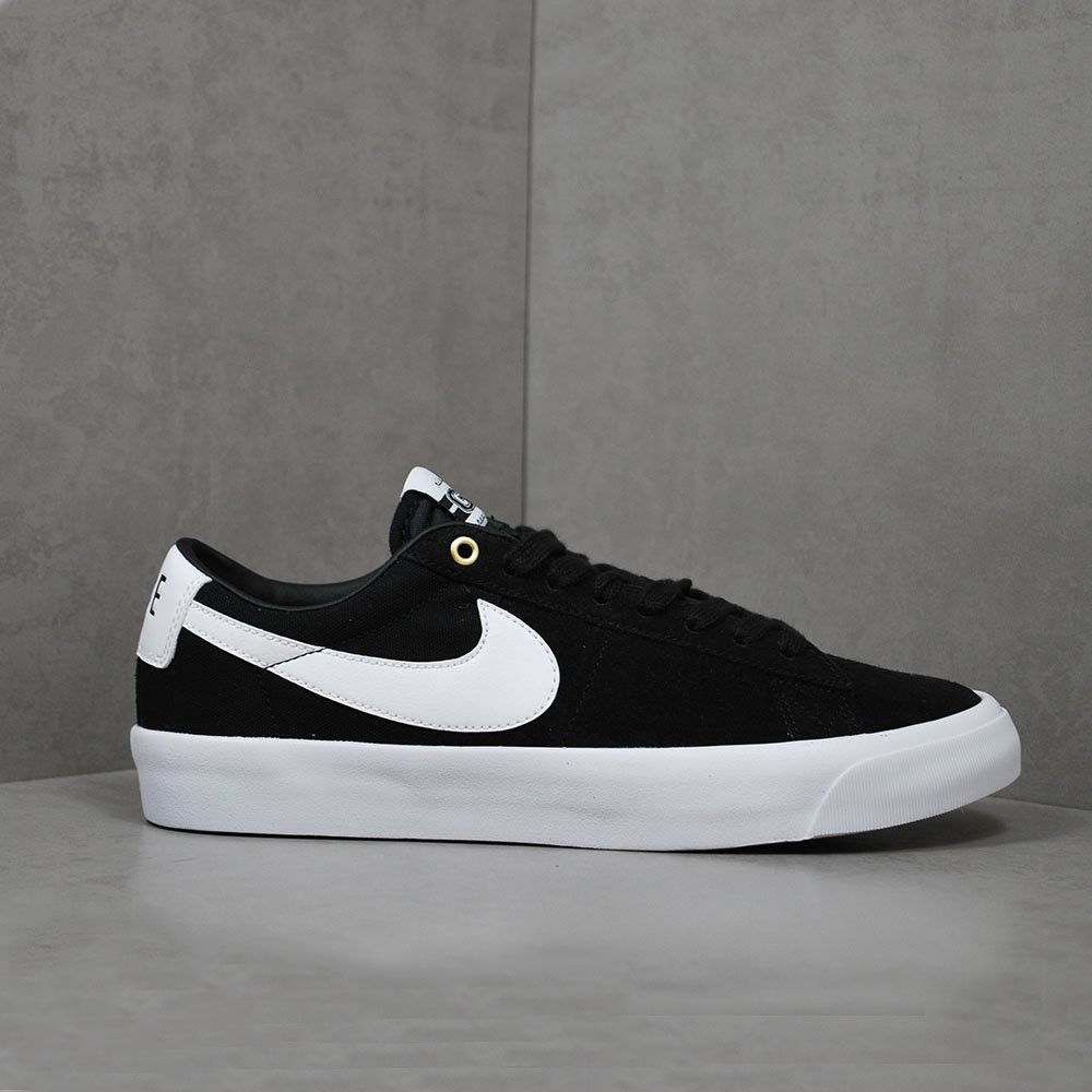 Nike SB Zoom Blazer Low Pro GT black / white black