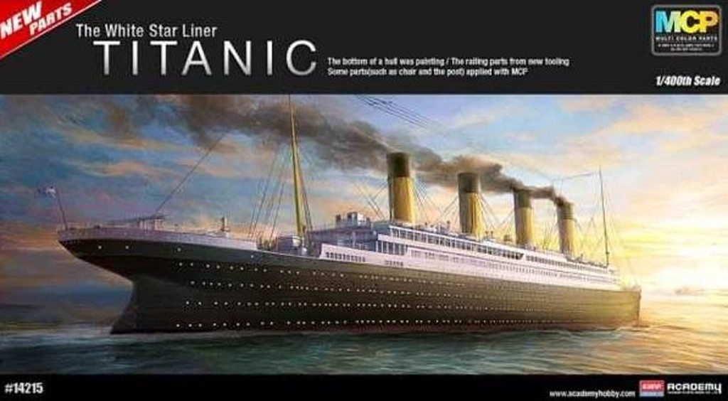 Academy Model Kit loď 14215 The Star liner TITANIC MCP bílá 1:400