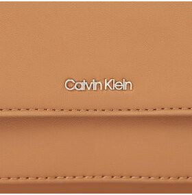 Calvin Klein kabelka Ck Must Mini Bag K60K611320 Brown Sugar GA5