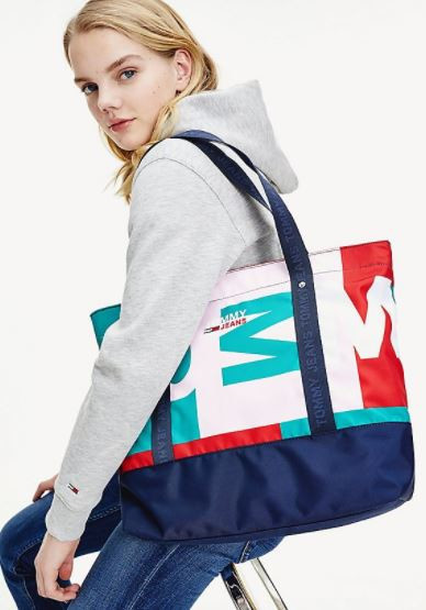 Tommy Jeans Tommy Hilfiger barevná sportovní kabelka TJW PRINTED TOTE