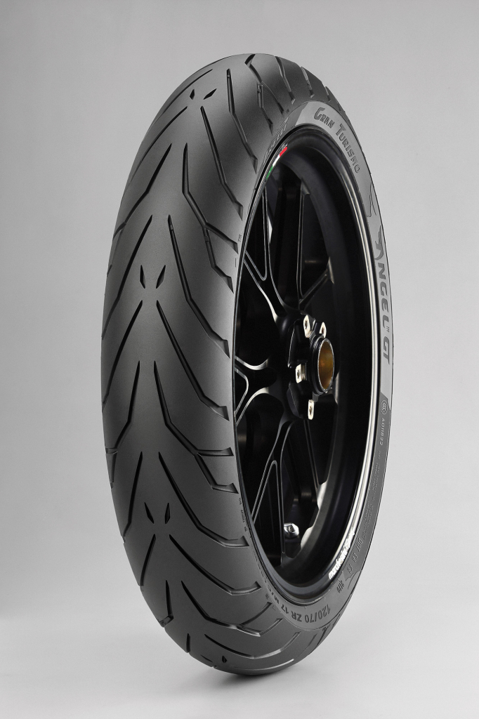 Pirelli Angel GT A 120/70 R17 58W