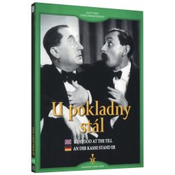 U pokladny stál….