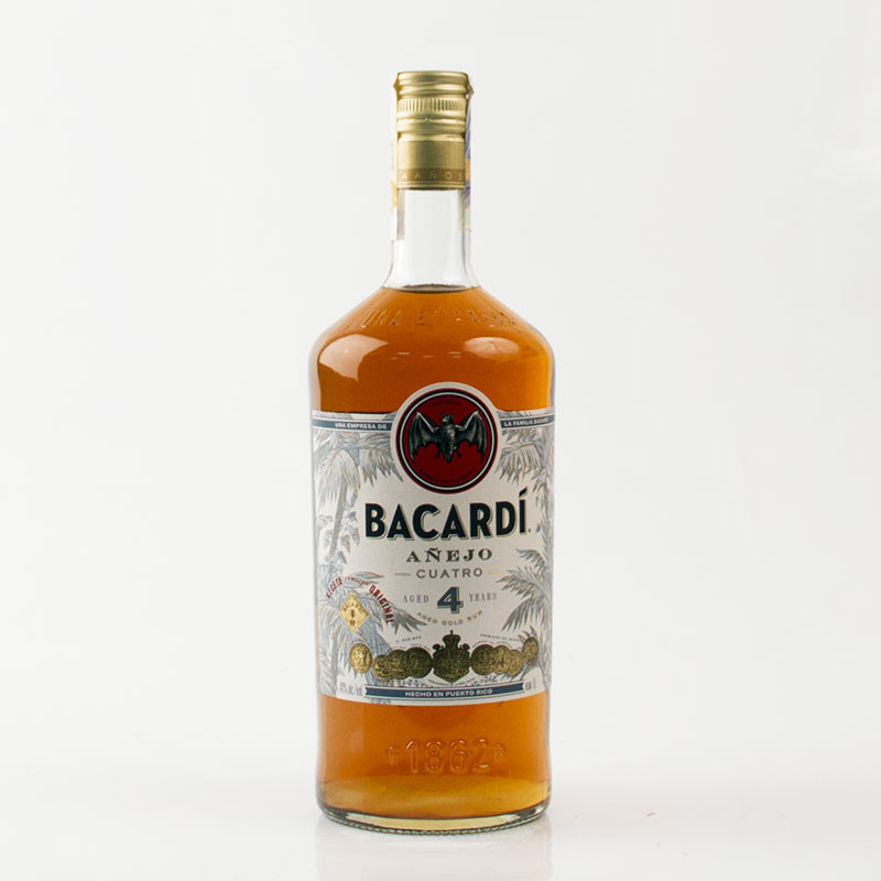 Bacardi Anejo Cuatro 4y 40% 0,7 l (holá láhev)