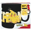 Abysse Pokemon Pikachu meniaci sa hrnček 460 ml Abysse Pokemon Pikachu meniaci sa hrnček 460 ml
