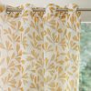 Voálová záclona s motívom listov, zakončená očkami Voálová záclona s motívom listov, zakončená očkami