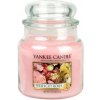 Yankee Candle Fresh Cut Roses vonná sviečka 411 g