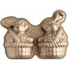 Nordic Ware Forma 3D veľkonočný zajac v košíku, karamelová, 2,4 l 96648 Nordic Ware Forma 3D veľkonočný zajac v košíku, karamelová, 2,4 l 96648