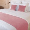 Biante Zamatový prehoz/behúň na posteľ Velvet Prémium SVP-033 Staroružový 50x180 cm Biante Zamatový prehoz/behúň na posteľ Velvet Prémium SVP-033 Staroružový 50x180 cm