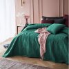 Tmavozelený prehoz na posteľ s krásnym motívom zelená Šírka 240 cm | Dĺžka 260 cm Polyester
