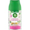 Air Wick Freshmatic Náplň do osviežovača vzduchu magnólia a kvety čerešní 250 ml Air Wick Freshmatic Náplň do osviežovača vzduchu magnólia a kvety čerešní 250 ml