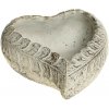 Chic Antique Bielo - zlatý antik cementový kvetináč v tvare srdca Vittel L - 20*17*8 cm - Chic Antique Chic Antique Bielo - zlatý antik cementový kvetináč v tvare srdca Vittel L - 20*17*8 cm - Chic Antique