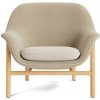 Normann Copenhagen Kreslo Drape Lounge Chair Low Oak – béžové/dub Normann Copenhagen Kreslo Drape Lounge Chair Low Oak – béžové/dub