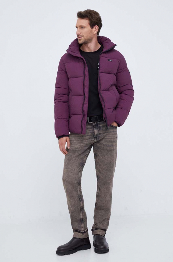 Calvin Klein bunda pánska fialová zimná K10K110336