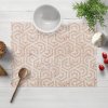 Biante Zamatové prestieranie na stôl Tamara TMR-029 Ružovobéžové hexagony s čiernym žíhaním 35x45 cm Biante Zamatové prestieranie na stôl Tamara TMR-029 Ružovobéžové hexagony s čiernym žíhaním 35x45 cm