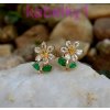 Náušnice zlatý kvietok zelené lístočky brúsené sklo Náušnice zlatý kvietok zelené lístočky brúsené sklo