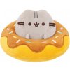 Aurora Plyšová Pusheen v donute s čokoládou - Pusheen - 21 cm Aurora Plyšová Pusheen v donute s čokoládou - Pusheen - 21 cm