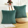 Smaragdovozelené zamatové obliečky na vankúše TMCT 08 50x50cm - Dvojitá sada Smaragdovozelené zamatové obliečky na vankúše TMCT 08 50x50cm - Dvojitá sada