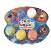 PlayFoam Plastelína guličková s doplnkami 7 farieb na karte 34x28x4cm PlayFoam Plastelína guličková s doplnkami 7 farieb na karte 34x28x4cm