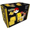 CurePink Dárkový set Pokémon Pikachu Keramický hrnek sklenice 2 tácky sklenice hrnek tácky 10 cm GFB0077 315 ml 10 x 500 ml