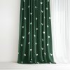 Goldea vianočný bavlnený záves - srdiečka na tmavo zelenom 140x150 cm Goldea vianočný bavlnený záves - srdiečka na tmavo zelenom 140x150 cm