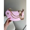Dámska ružová crossbody kabelka s retiazkou – elegantná kabelka cez plece Dámska ružová crossbody kabelka s retiazkou – elegantná kabelka cez plece