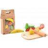 Johntoys dřevěné ovoce s prkénkem a nožem Johntoys dřevěné ovoce s prkénkem a nožem