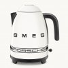 Smeg Rýchlovarná kanvica Porsche x SMEG, 50's Retro Style, 1,7l, biela KLF03PCWEU Smeg Rýchlovarná kanvica Porsche x SMEG, 50's Retro Style, 1,7l, biela KLF03PCWEU