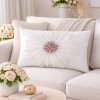 Eurofirany ová obliečka na vankúš FLORES 3, 3D kvet bielo pudrovt krémová Zamat 30x50 cm - možnosť úpravy rozmeru Eurofirany ová obliečka na vankúš FLORES 3, 3D kvet bielo pudrovt krémová Zamat 30x50 cm - možnosť úpravy rozmeru