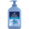 Felce Azzurra sapone liquido Muschio Bianco tekuté mýdlo na obličej a ruce 300 ml Felce Azzurra sapone liquido Muschio Bianco tekuté mýdlo na obličej a ruce 300 ml