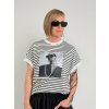 Voga Móda Bielo-čierne tričko SECTION Farba: Bielo-čierna, Veľkosť: UNI S-XL Voga Móda Bielo-čierne tričko SECTION Farba: Bielo-čierna, Veľkosť: UNI S-XL