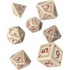 Q-workshop Sada kociek RuneQuest: Beige & burgundy