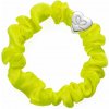 By Eloise London Silver Heart Silk Scrunchie farba Lemon Yellow By Eloise London Silver Heart Silk Scrunchie farba Lemon Yellow