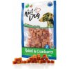 Kid Dog Králičie mini kocky s brusnicami 80 g Kid Dog Králičie mini kocky s brusnicami 80 g