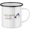 Plecháčik s potlačou Hocus pocus, I need coffee to focus Plecháčik s potlačou Hocus pocus, I need coffee to focus