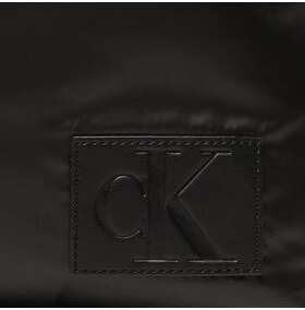 Calvin Klein Jeans kabelka Modern Ew Shoulder Bag33 Solid K60K610837 Čierna