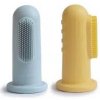 Mushie silikónová zubna kefka na prst 2ks - powder Blue Mushie silikónová zubna kefka na prst 2ks - powder Blue