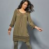 Krepónová tunika s 3/4 rukávmi a macramé khaki 044 Blancheporte Krepónová tunika s 3/4 rukávmi a macramé khaki 044 Blancheporte