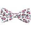 Quentino Bílý dětský bavlněný motýlek s vínově růžovými kvítky DMBA03 Quentino Bílý dětský bavlněný motýlek s vínově růžovými kvítky DMBA03