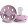 Frigg Cumlík frigg moon phase soft lilac, 0-6m, silikón Frigg Cumlík frigg moon phase soft lilac, 0-6m, silikón